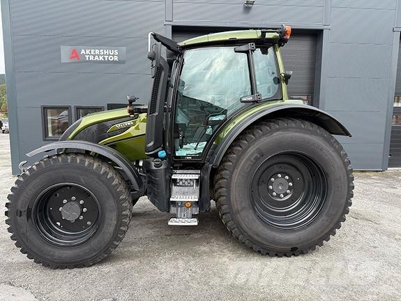 Valtra N175D Трактори