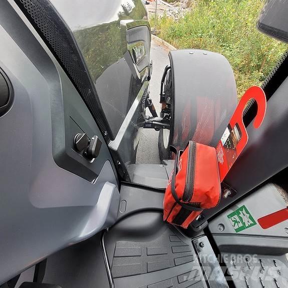 Valtra Q305 Трактори