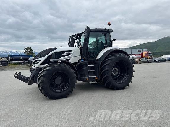 Valtra Q305 Трактори