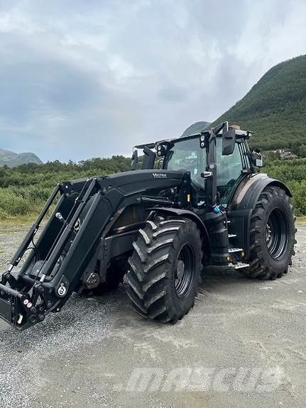Valtra Q305 Трактори