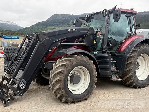 Valtra T 174D Gps Трактори
