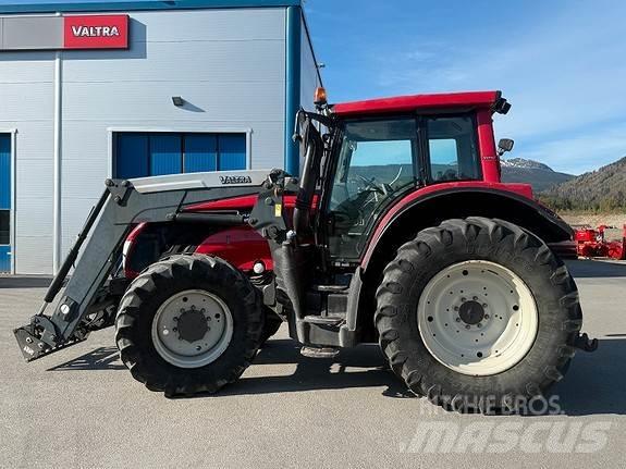 Valtra T 213 V Трактори