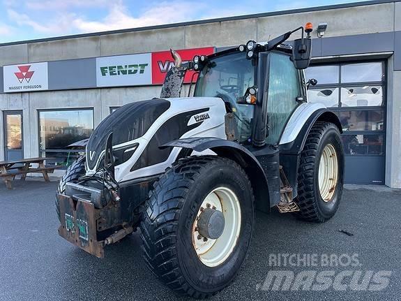 Valtra T174 Versu Трактори