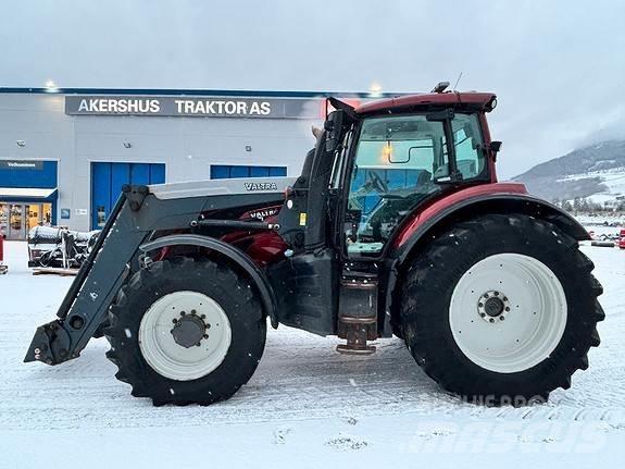 Valtra T174eD Трактори