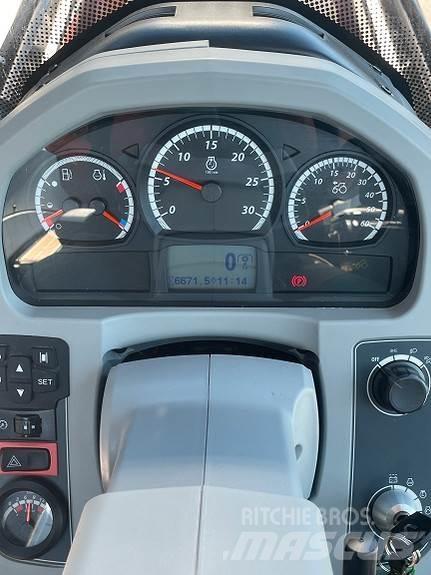 Valtra T214 Трактори