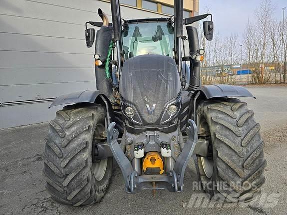 Valtra T234 Трактори