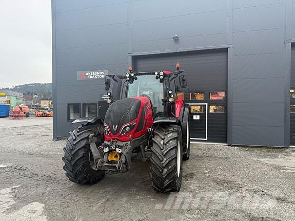 Valtra T234D Трактори