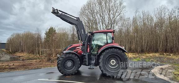 Valtra T234D ST Трактори