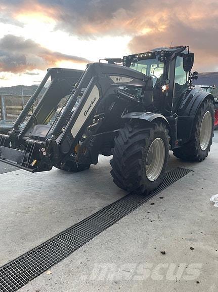 Valtra T235 Direct Трактори