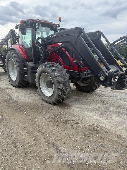 Valtra T254V Трактори