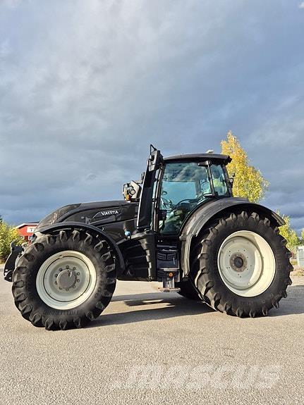 Valtra T254V Трактори