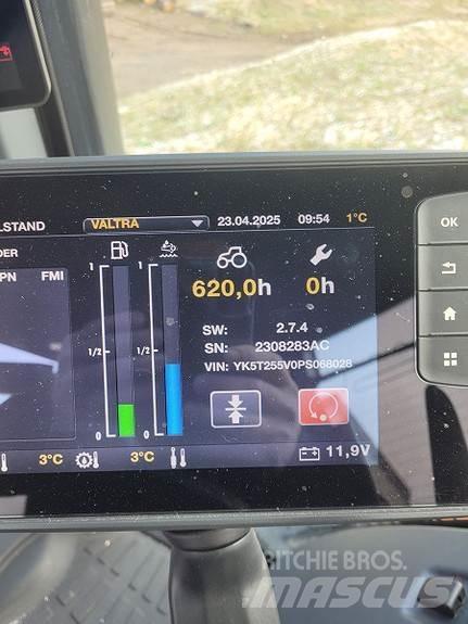 Valtra T255 Трактори