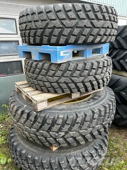  Vinterhjul til JD Други пътни машини и машини за сняг