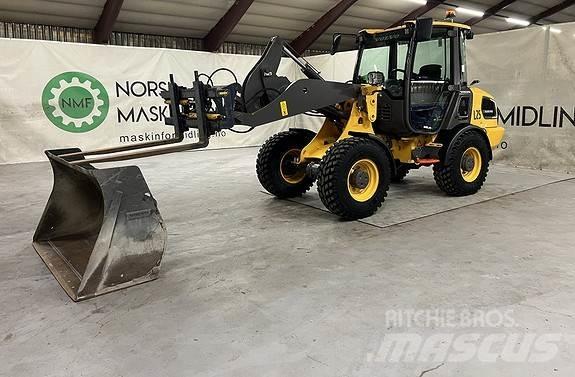 Volvo JL25H Колесни товарачи