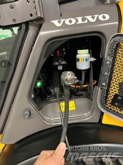 Volvo JL25H Колесни товарачи