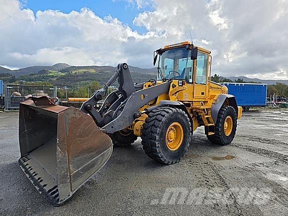 Volvo L90E Колесни товарачи