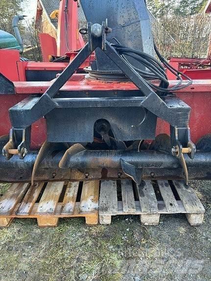  Westbjörn 2450 Снегохвъргачки
