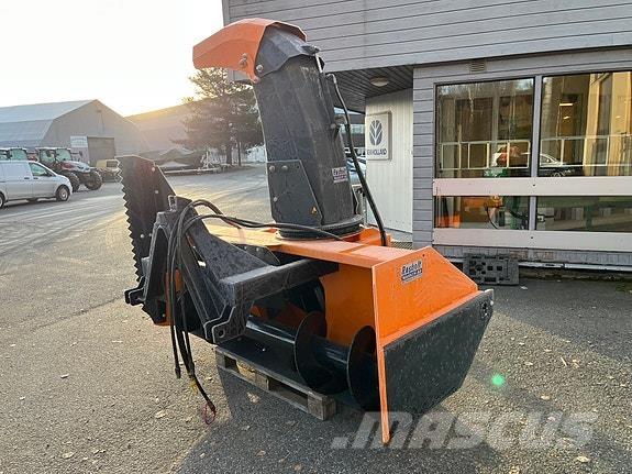 Westbjörn S-2450 Снегохвъргачки
