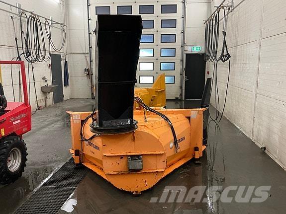  Westbjörn V- 2450 Снегохвъргачки
