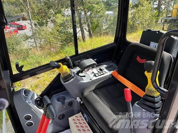 Yanmar SV15VT Мини екскаватори < 7 т
