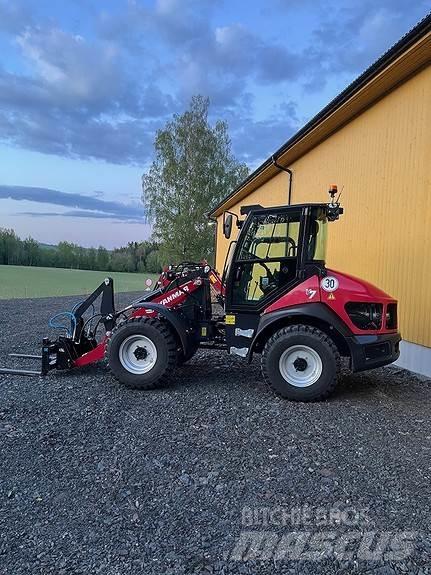 Yanmar V7 Колесни товарачи