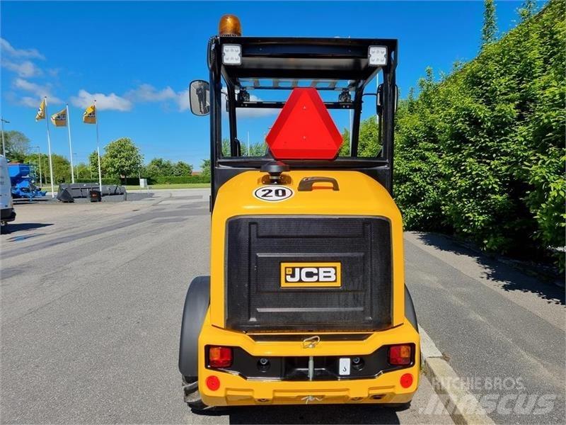 JCB 403 AGRI Мини товарачи