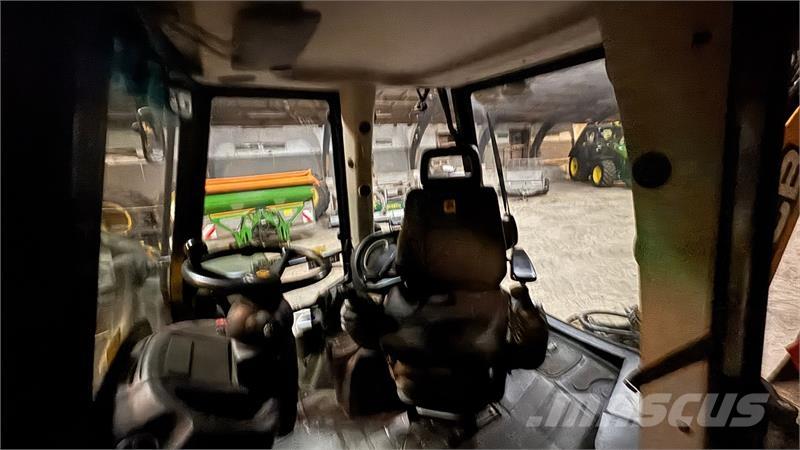 JCB 4CX 4CX Товарач със заден ексватор