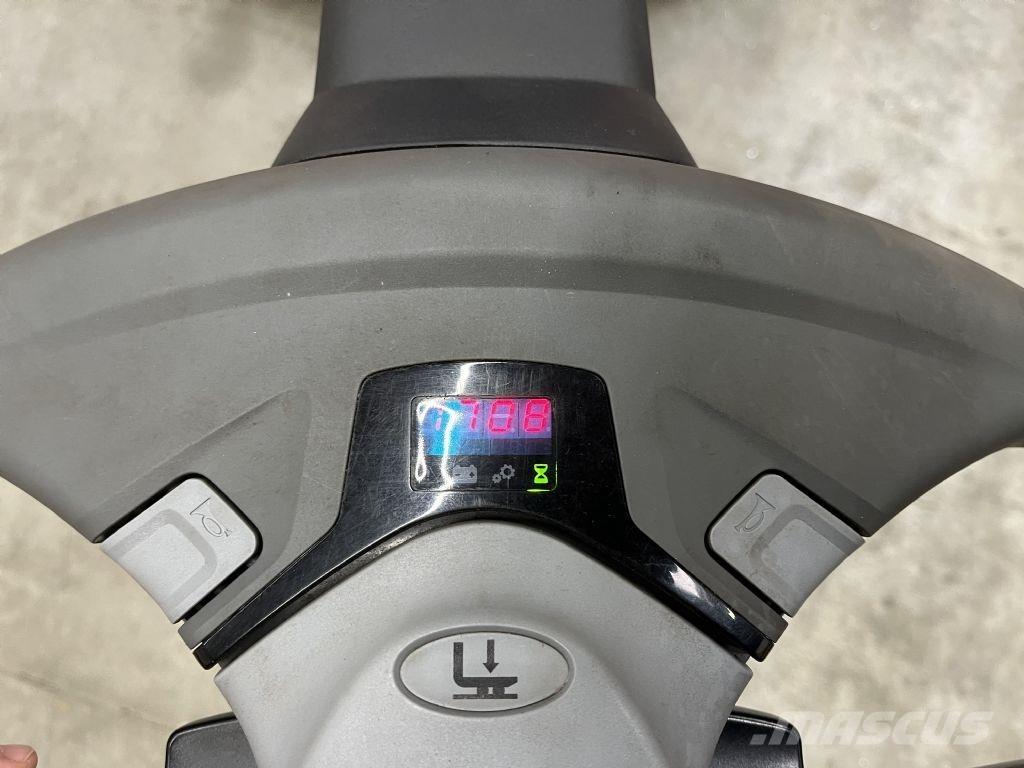 BT SWE 120 L Колички високоповдигачи с теглич