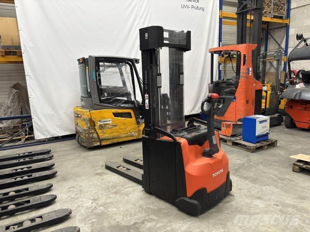 BT SWE160L Колички високоповдигачи с теглич