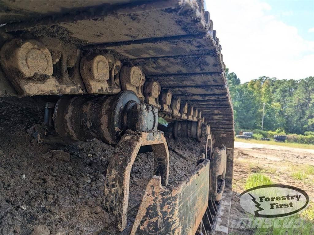 CAT 325D-FM Товарачи с наклонена стрела
