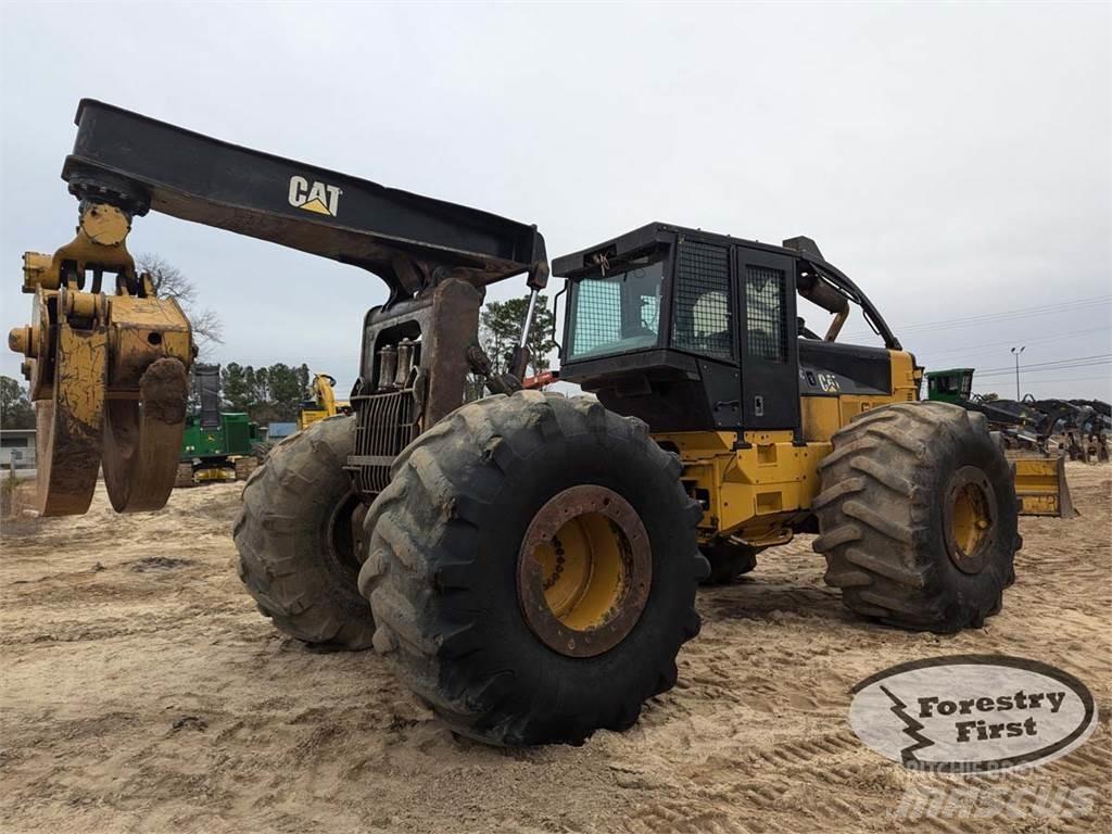 CAT 545C Скидери
