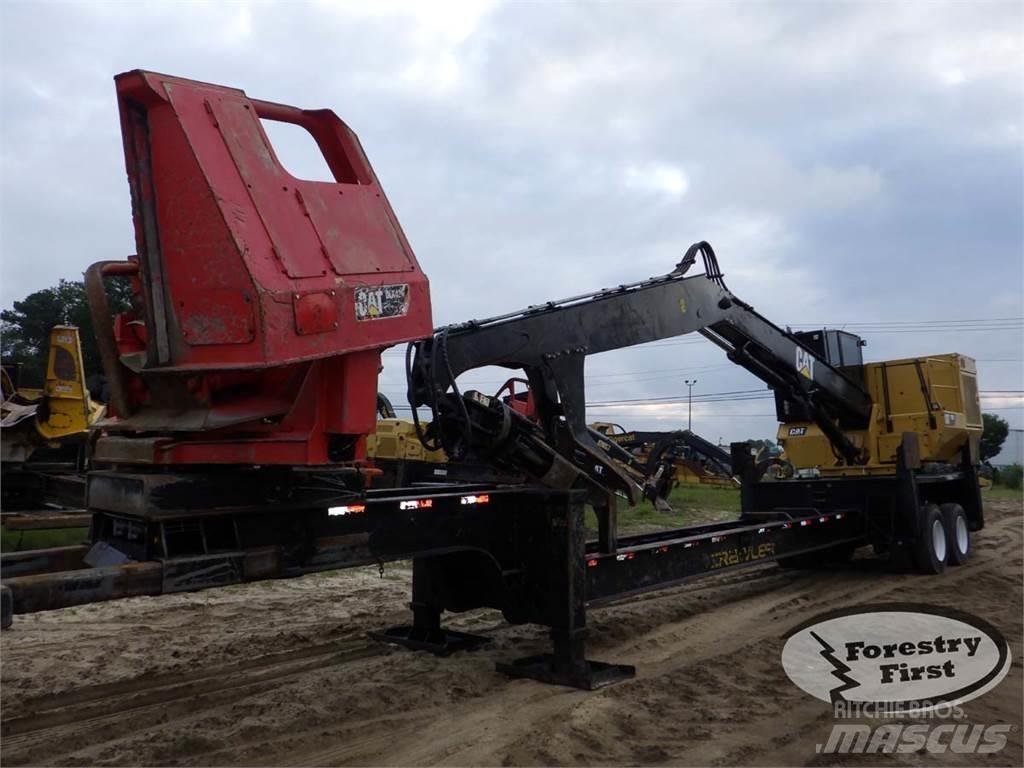 CAT 559D Товарачи с наклонена стрела
