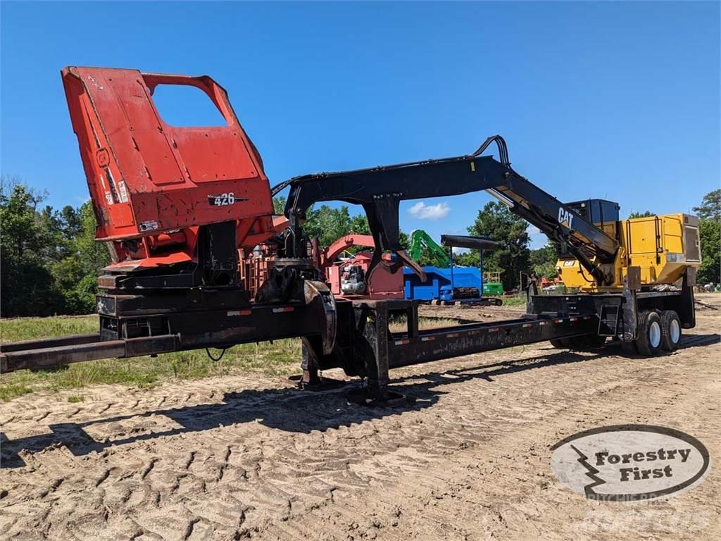 CAT 559D Товарачи с наклонена стрела
