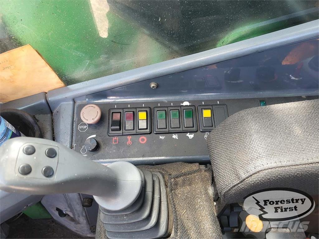 John Deere 753J Секачи
