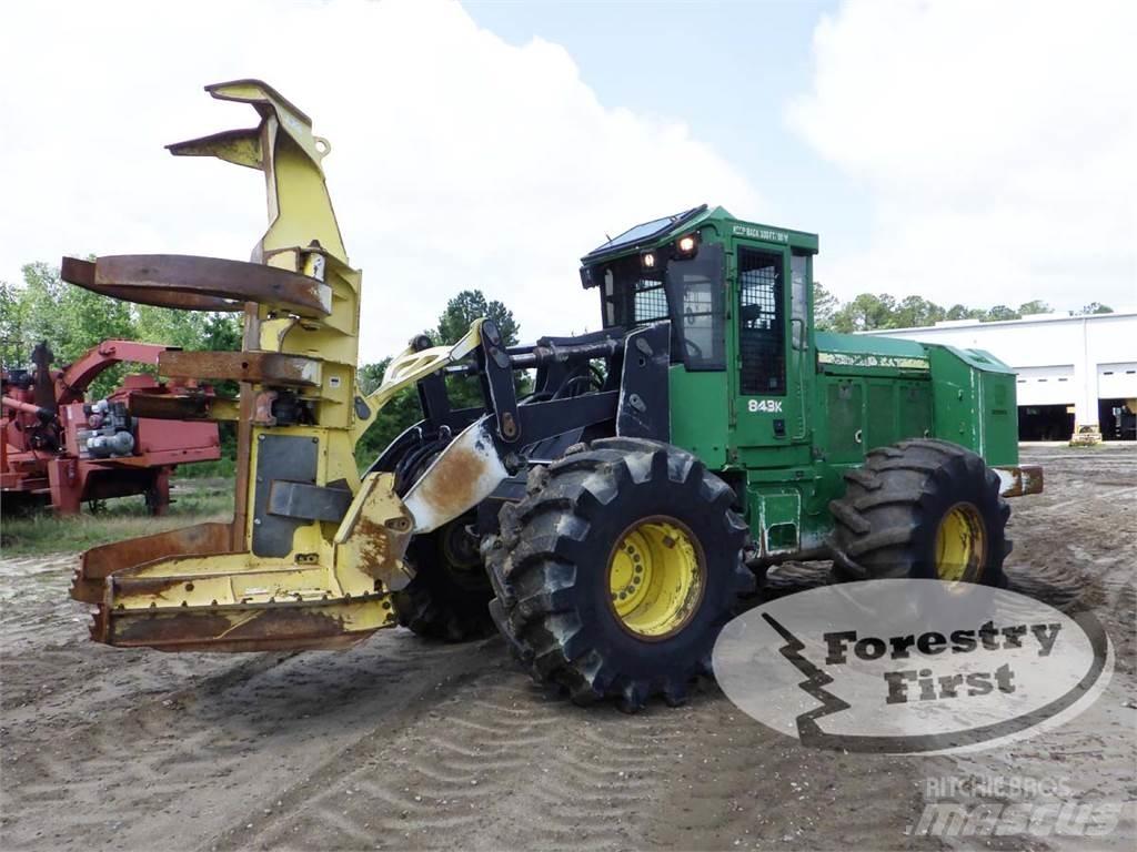 John Deere 843K Секачи

