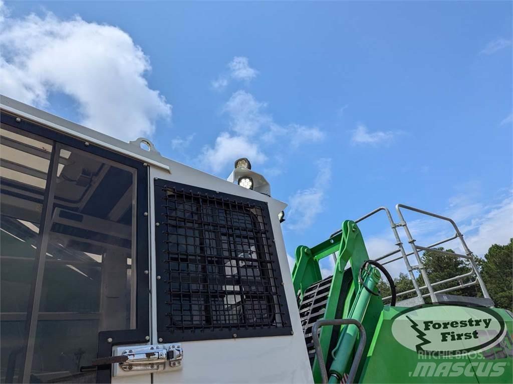 Sennebogen 830E Товарачи с наклонена стрела
