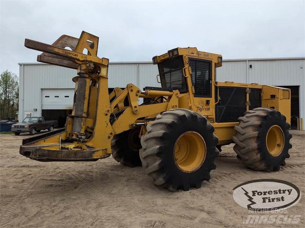 Tigercat 720G Секачи
