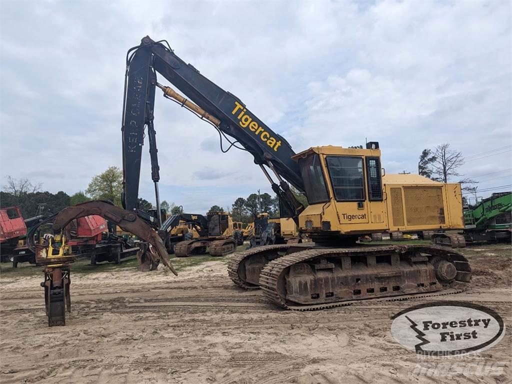 Tigercat 860S Товарачи с наклонена стрела
