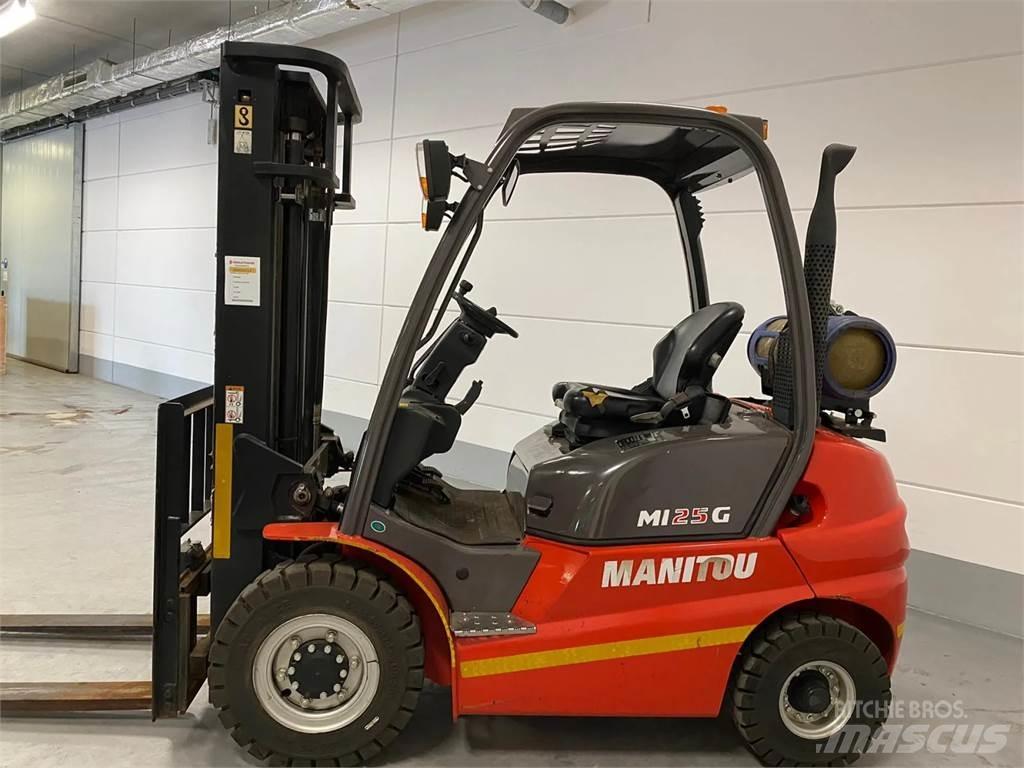 Manitou MI25G Камиони с АГУ