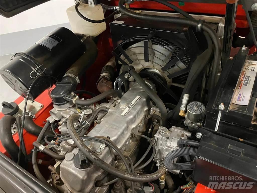 Manitou MI25G Камиони с АГУ