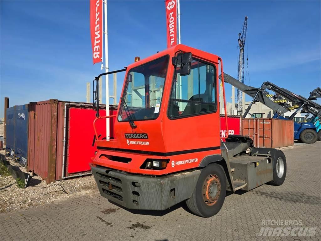 Terberg YT182 Терминални трактори