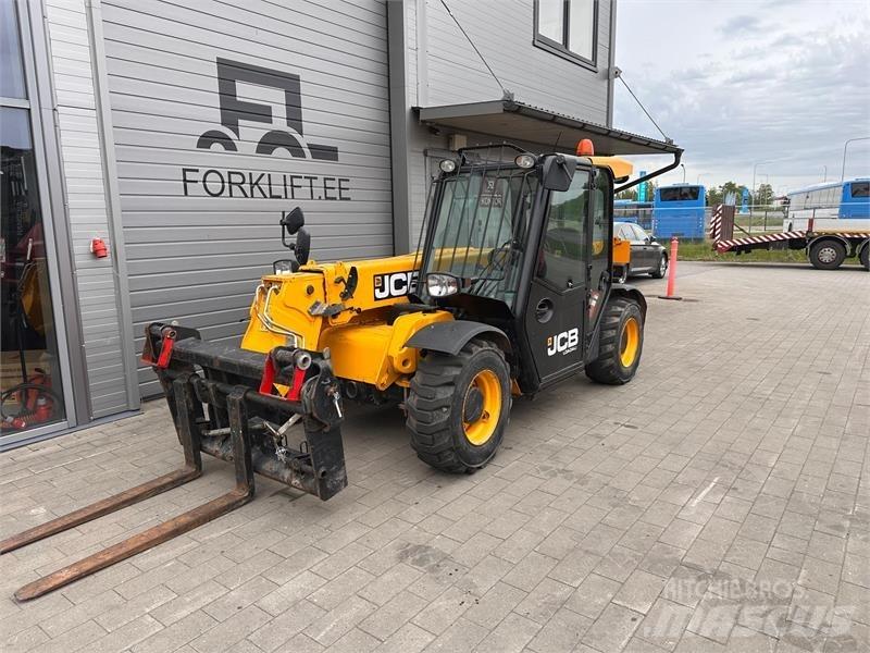 JCB 525-60 Телескопични товарачи