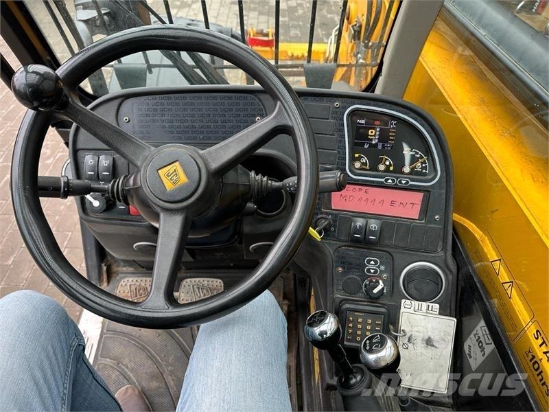 JCB 535-95 Телескопични товарачи