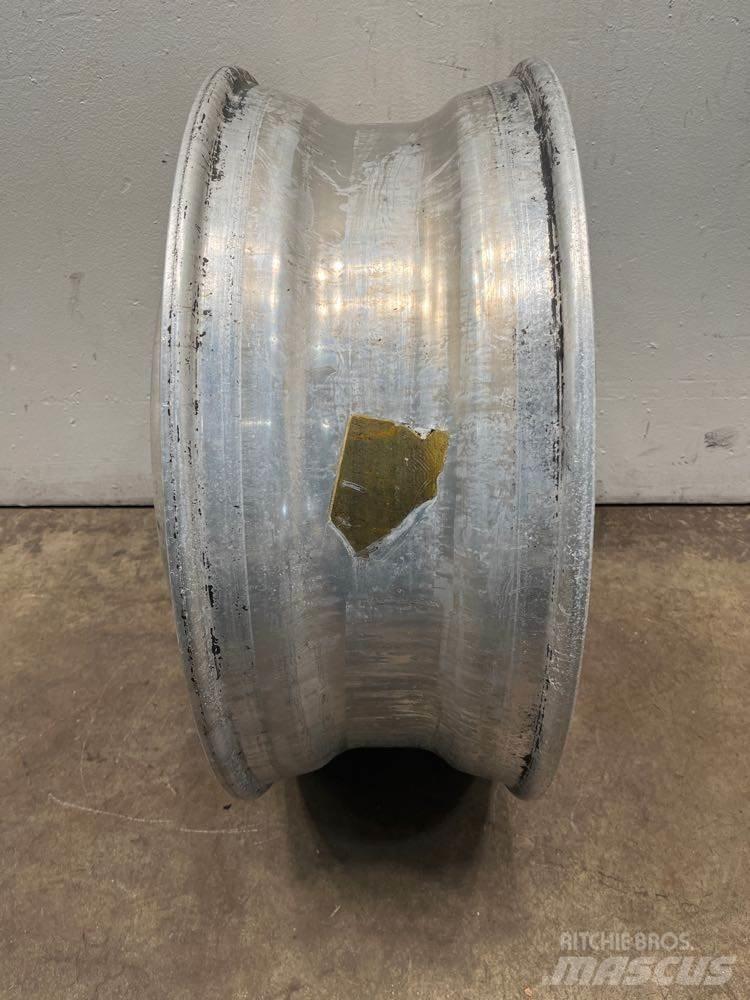 Alcoa  Гуми