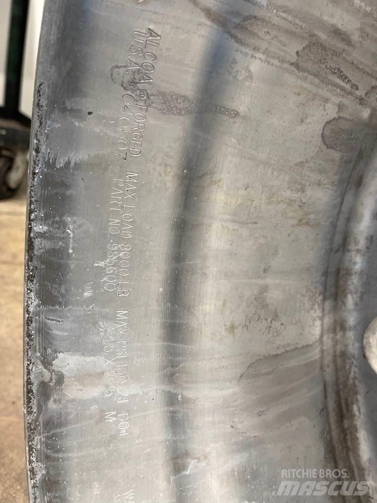 Alcoa  Гуми