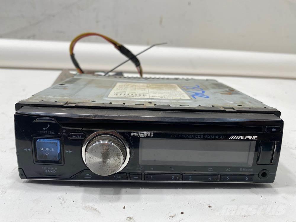  Alpine Електроники