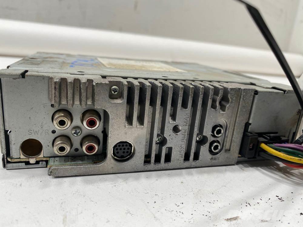  Alpine Електроники