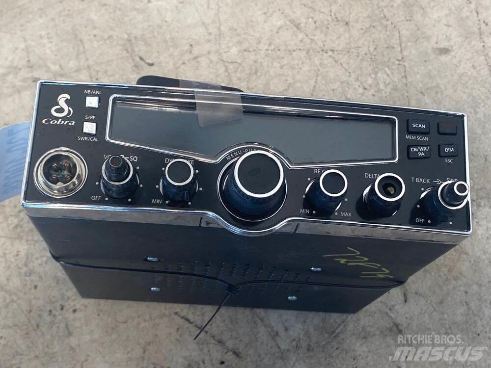 Cobra 29LX Електроники