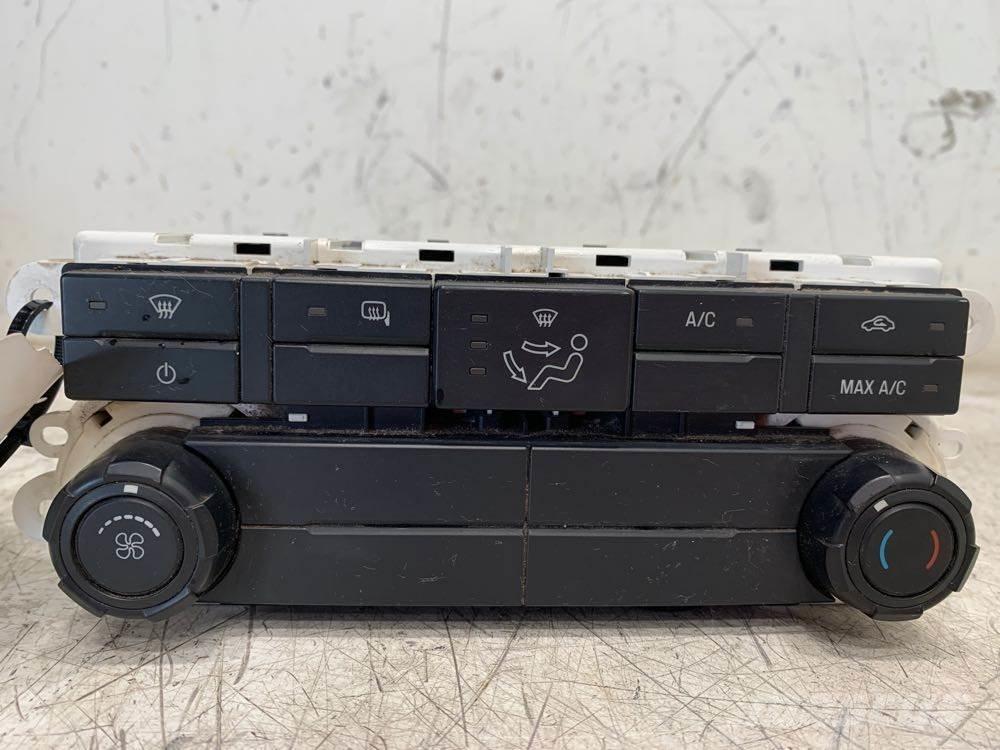 Ford F-550 Електроники