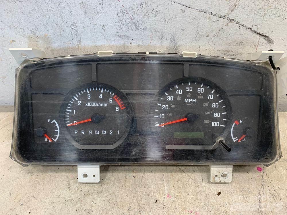 Isuzu NPR Транспорт - Други